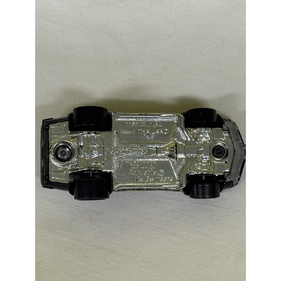 Hot Wheels '69 Corvette-Black w/Gold Graphic Flames-Muscle Car 2010 Collection - Picture 8 of 13